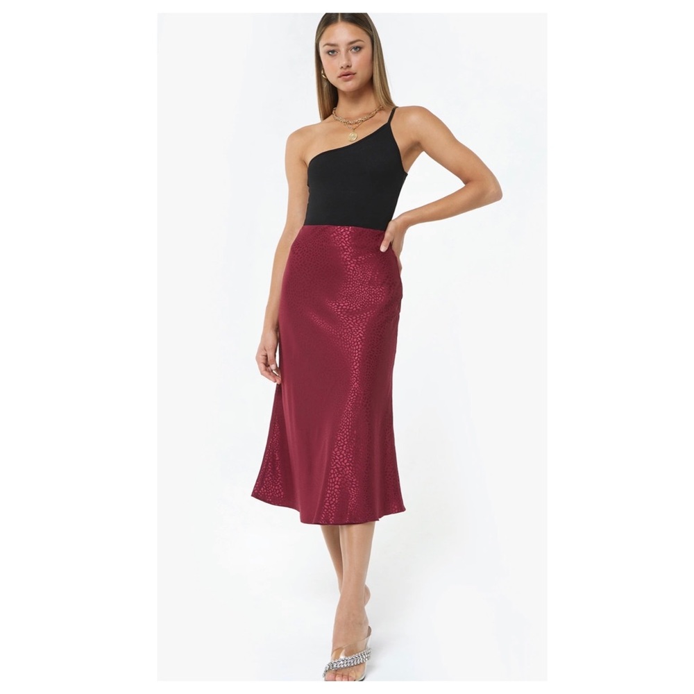 4Si3nna Valeria Skirt Luxe Satin Champagne… - Picture 7 of 9